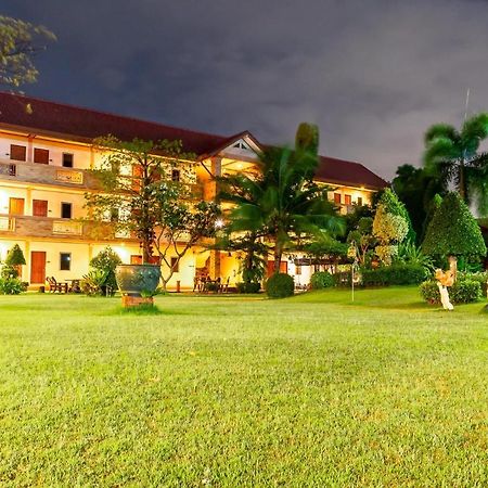 Pn Gold Resort Bang Saen Exterior photo