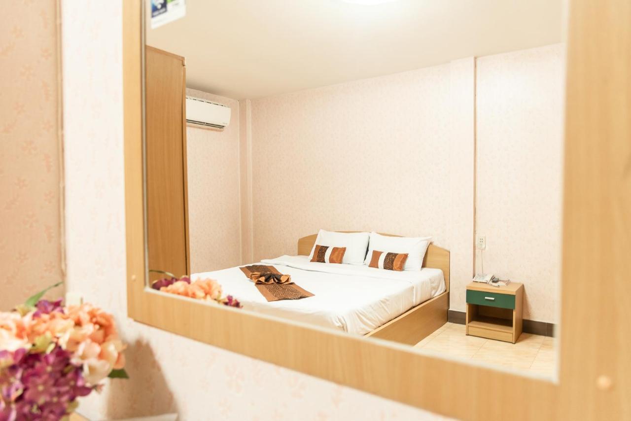 Pn Gold Resort Bang Saen Exterior photo