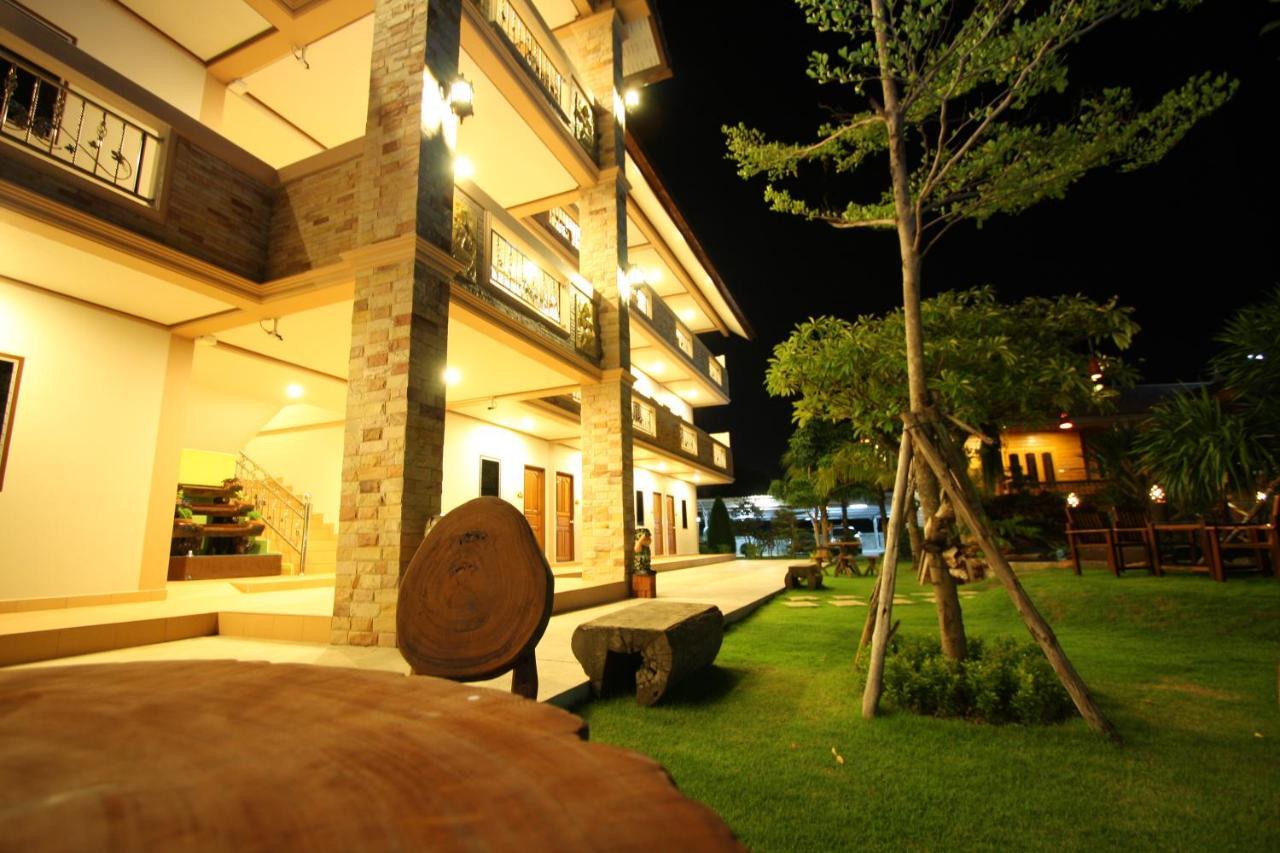 Pn Gold Resort Bang Saen Exterior photo