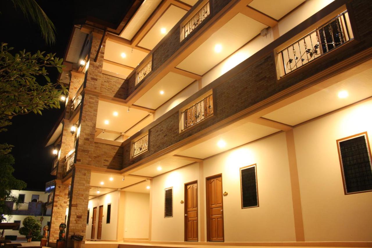 Pn Gold Resort Bang Saen Exterior photo